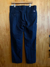 Load image into Gallery viewer, Size 36x32 Dickies Men's Pants
