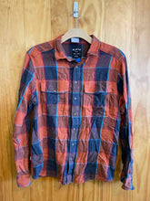 Load image into Gallery viewer, Size XL Kavu Men's Flannel
