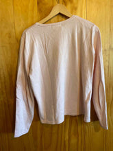 Load image into Gallery viewer, Orvis Pink Women&#39;s Sweater &amp; Sweatshirt
