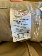 Load image into Gallery viewer, Size 35 Carhartt Men's Pants
