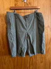Load image into Gallery viewer, Size 16 Kuhl Green Women's Shorts
