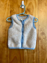 Load image into Gallery viewer, Child Size 18-24 Months Baby Boden Boy's Boy's Vest
