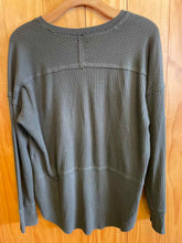 Load image into Gallery viewer, Size XXL BKE Dark Green Women's Long Sleeve Shirt
