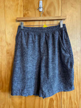 Load image into Gallery viewer, Size Medium Lululemon Men's Shorts
