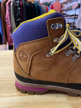 Load image into Gallery viewer, Shoe Size 7.5 Timberland Tan Hiking Boots
