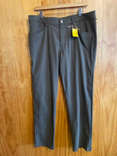 Load image into Gallery viewer, Lululemon Men's Pants
