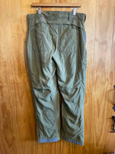 Load image into Gallery viewer, Size 34 Alaskan Hardgear Men's Pants
