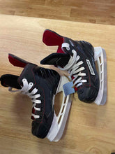 Load image into Gallery viewer, Bauer Ice Skates
