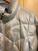 Load image into Gallery viewer, Women Size Medium The North Face Cream Women&#39;s Jacket
