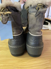 Load image into Gallery viewer, Women&#39;s Shoe Size 9 Sorel Grey Women&#39;s Winter Boots
