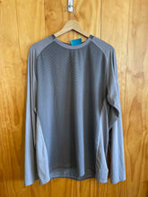 Load image into Gallery viewer, Size XL Mountain Hardwear Men's Long Sleeve Shirt
