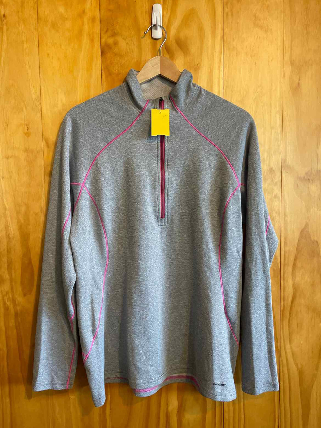 Size Large Patagonia Grey Women's Sweater & Sweatshirt