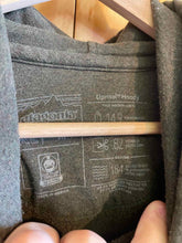 Load image into Gallery viewer, Size X-Large Patagonia Men's Sweater &amp; Sweatshirt
