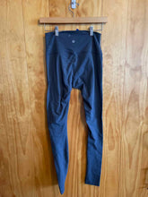 Load image into Gallery viewer, Size Lululemon Dark Gray Women&#39;s Leggings
