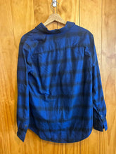 Load image into Gallery viewer, Size M 40 Grit By Duluth Trading Men's Long Sleeve Shirt
