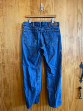 Load image into Gallery viewer, Size 34x30 Wrangler Men&#39;s Jeans
