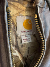 Load image into Gallery viewer, Size Large Carhartt Men's Jacket
