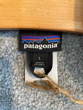 Load image into Gallery viewer, Size Large Patagonia Men's Vest

