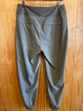 Load image into Gallery viewer, Size M Patagonia Green Women's Sweatpants
