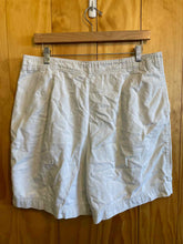Load image into Gallery viewer, Size 16 St John's Bay White Women's Shorts
