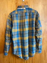 Load image into Gallery viewer, Size L High Country Outfitters Men's Flannel

