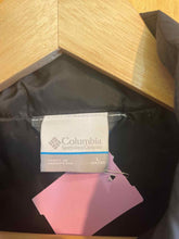Load image into Gallery viewer, Child Size 14 Columbia Boy's Vest
