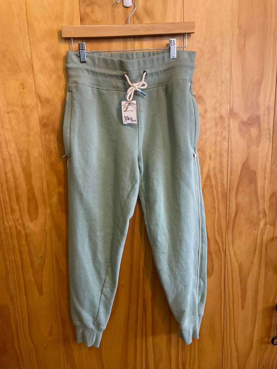 Size Small Cotopaxi Light Green Women's Sweatpants
