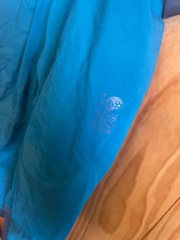 Load image into Gallery viewer, Size Large Mountain Hardwear Turquoise Women's Snow Pants

