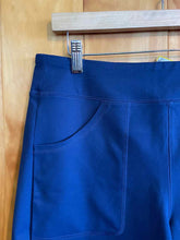 Load image into Gallery viewer, Size Medium Tall Lands End Navy Women's Shorts
