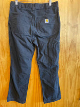 Load image into Gallery viewer, Size 32 Carhartt Men's Pants
