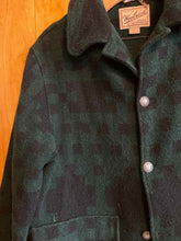 Load image into Gallery viewer, Size Large Woolrich Men's Jacket
