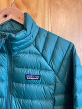 Load image into Gallery viewer, Women Size M Patagonia Teal Women&#39;s Jacket

