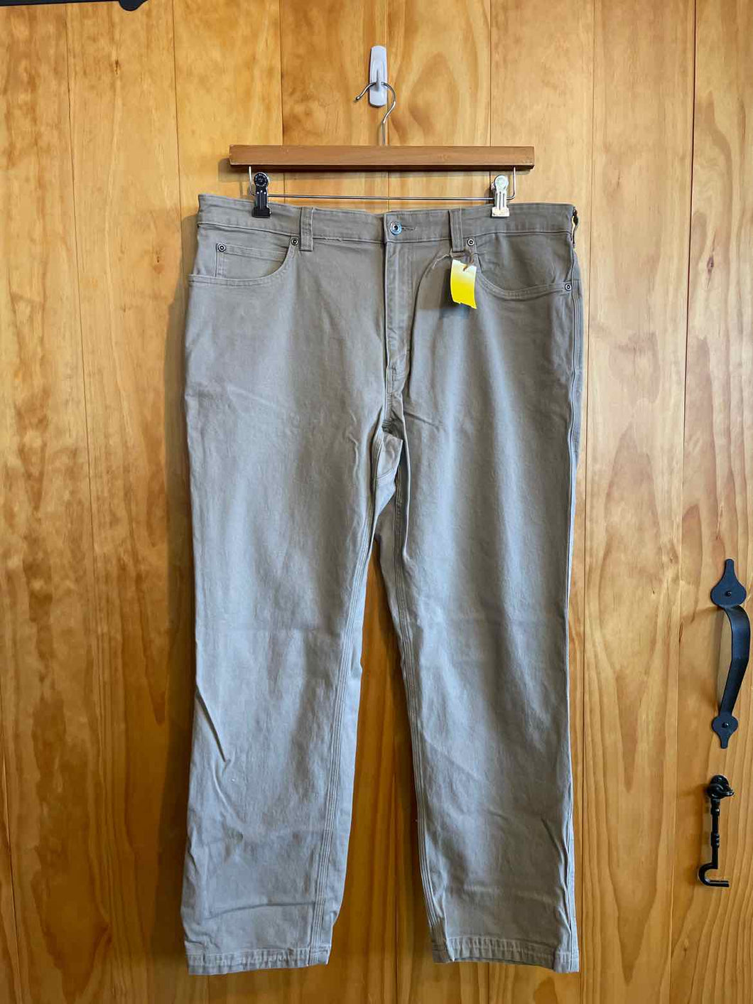 Size 40 Duluth Trading Men's Pants