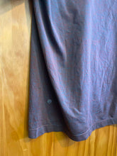 Load image into Gallery viewer, Size M Lululemon Men's Short Sleeve Shirt
