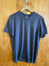 Load image into Gallery viewer, Size M Eddie Bauer Men's Short Sleeve Shirt
