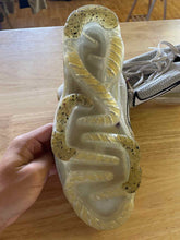 Load image into Gallery viewer, 9.5 Nike Men&#39;s Shoes
