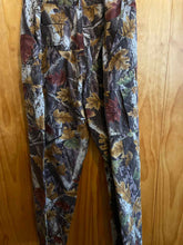 Load image into Gallery viewer, Size 2XL Master Sportsman Men's Pants
