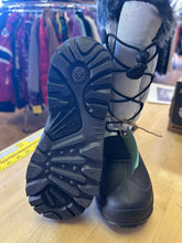 Load image into Gallery viewer, Women's Shoe Size 6 Kamik White Women's Winter Boots
