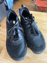 Load image into Gallery viewer, Nike Shoes
