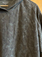 Load image into Gallery viewer, Size Medium Athleta Camo Women's Sweater &amp; Sweatshirt
