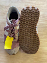 Load image into Gallery viewer, Women's Shoe Size 9 New Balance Pink Casual Shoes
