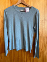 Load image into Gallery viewer, Size Medium Eddie Bauer Green Women's Long Sleeve Shirt
