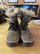 Load image into Gallery viewer, Women&#39;s Shoe Size 9 Sorel Grey Women&#39;s Winter Boots
