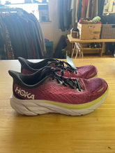 Load image into Gallery viewer, Women&#39;s Shoe Size 9 Hoka Pink Running Shoes
