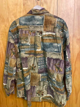 Load image into Gallery viewer, Size L Men's Long Sleeve Shirt
