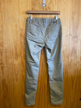 Load image into Gallery viewer, Size 2 Patagonia Green Women&#39;s Pants
