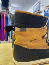 Load image into Gallery viewer, Women's Shoe Size 6 Merrell Tan Boots
