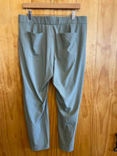 Load image into Gallery viewer, Size 12 Athleta Green Women's Pants
