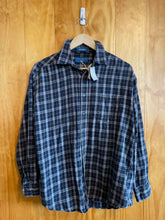 Load image into Gallery viewer, Size Medium Towncraft Men's Flannel
