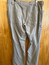 Load image into Gallery viewer, Size 38 Duluth Trading Men's Pants
